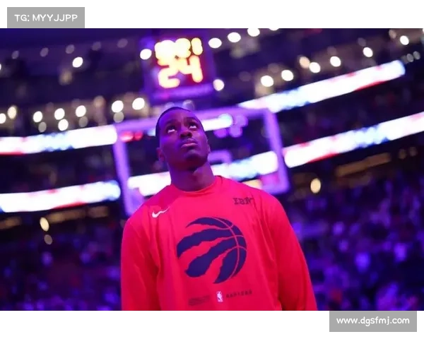 NBA球星克里斯蒂 在长春出席投资见面会 NBA球星克里斯蒂 在长春出席投资见面会