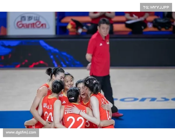 中国女排3-0横扫美国女排实现七连胜,稳居第一冲击世界杯第5冠 中国女排3-0横扫美国女排实现七连胜,稳居第一冲击世界杯第5冠